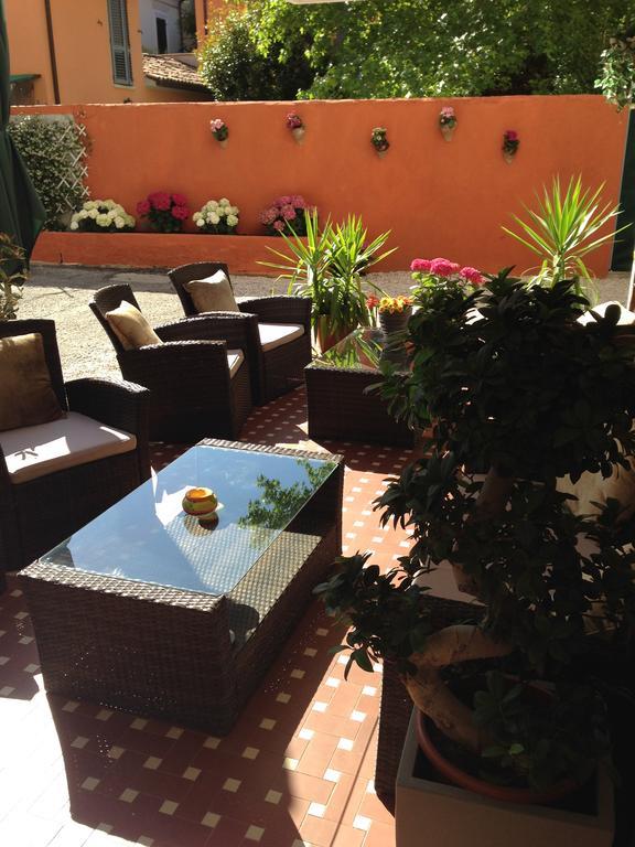 Hotel Mirella Rimini Kültér fotó